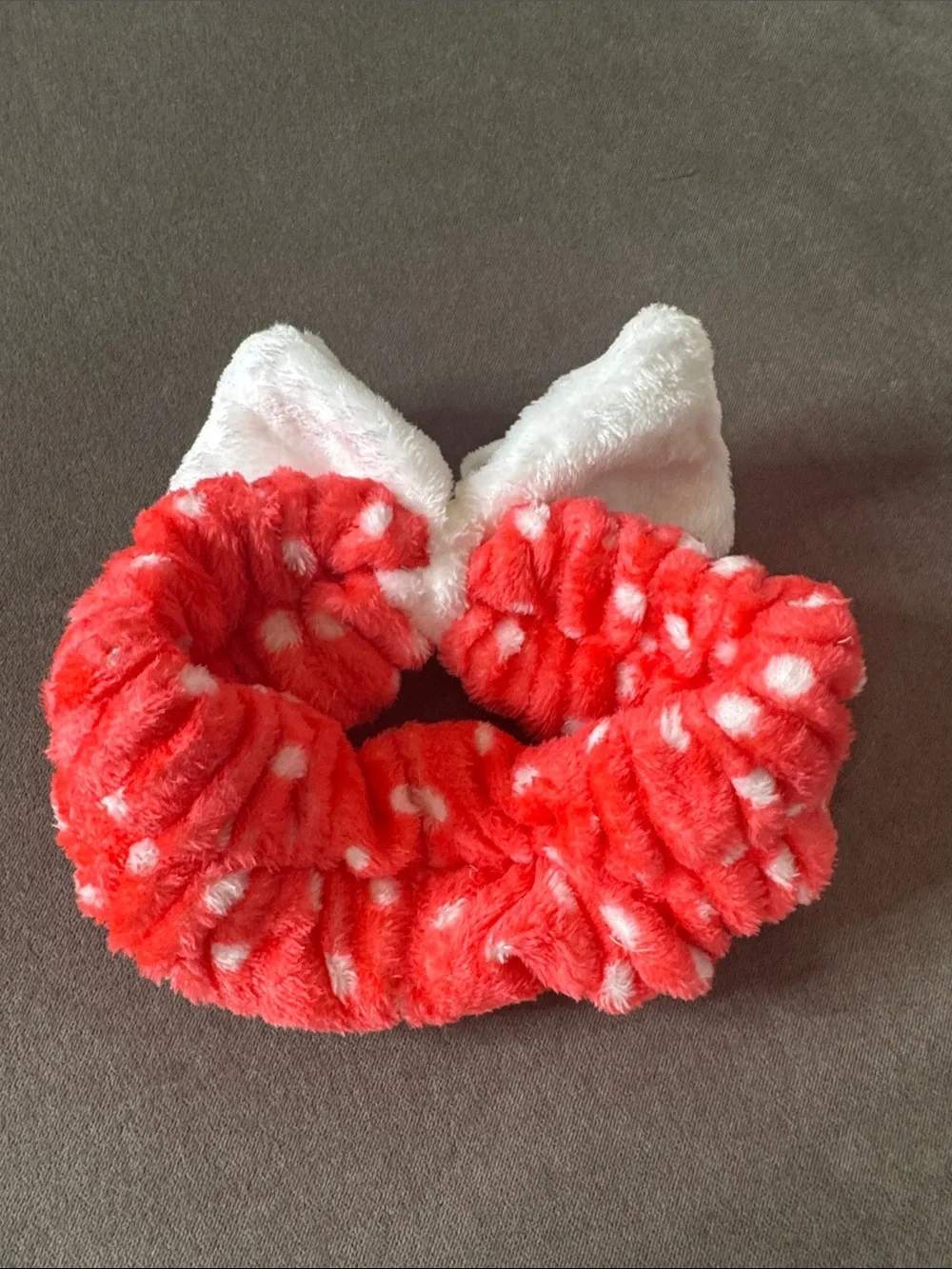 The Crème Shop Hello Kitty Plush Spa Headband White Bow Red Polka Dot NEW
